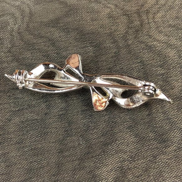 Vintage Silver Tone Faux Diamond Bow Brooch Glamcore Sparkly Old Money Quiet Lux - Picture 3 of 6